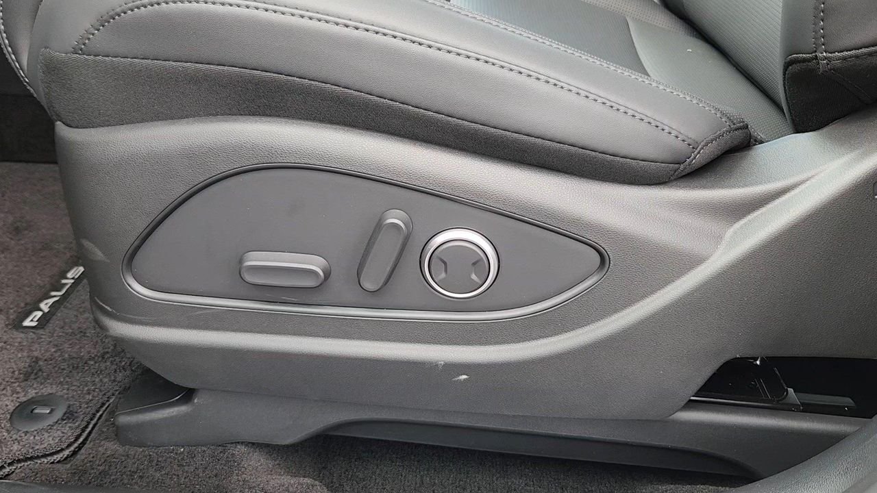 New 2027 Creamy White Pearl Hyundai SEL AWD image 8