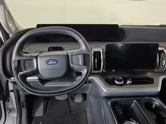 Used 2025 Oxford White Ford Platinum image 10