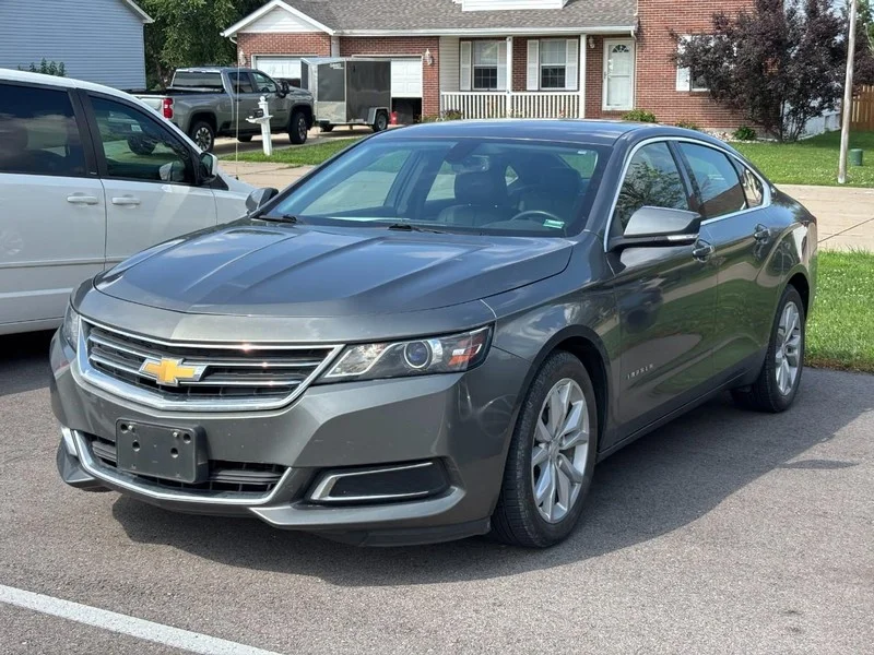 Used 2016 Heather Gray Metallic Chevrolet LT image 1