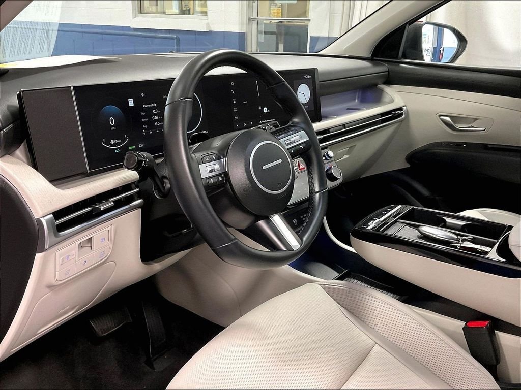 Certified Used 2025 Red Hyundai SEL Convenience image 8