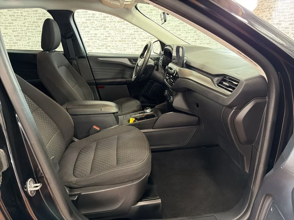Used 2023 Black Ford Active image 11