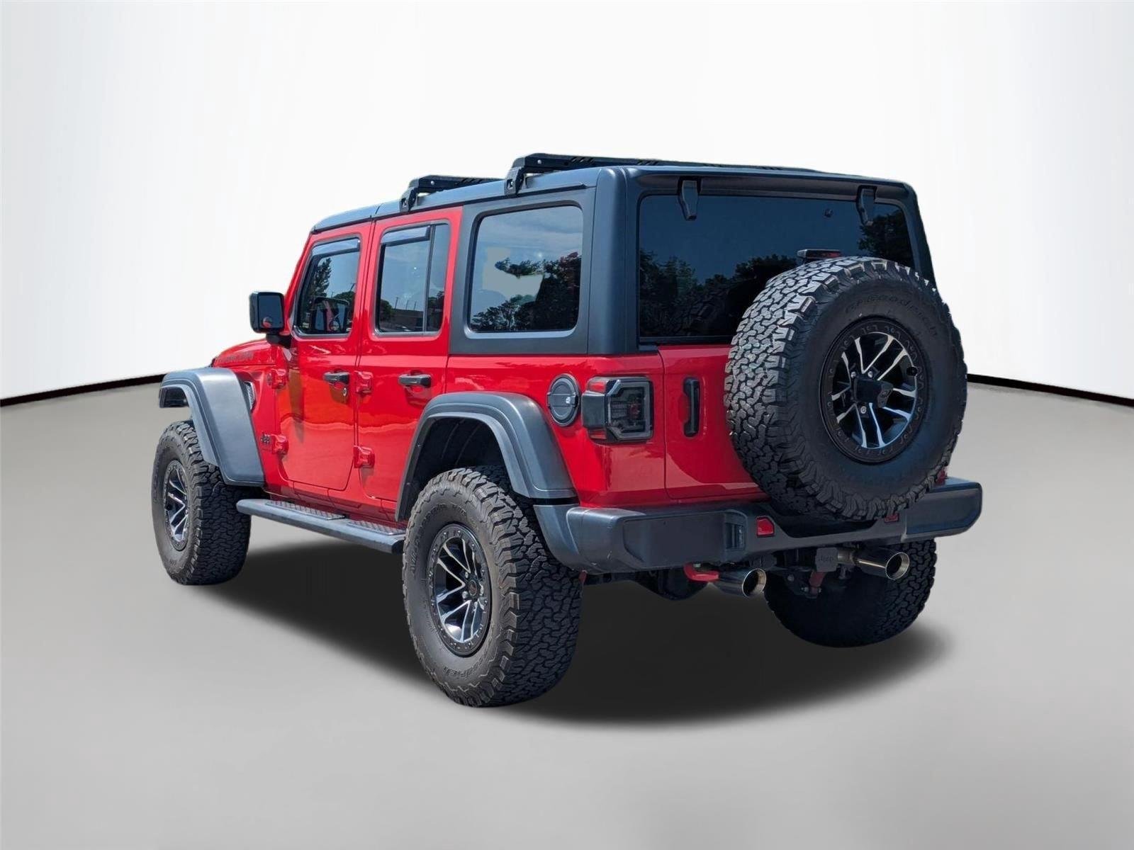 Used 2024 Firecracker Red Clearcoat Jeep Rubicon image 7