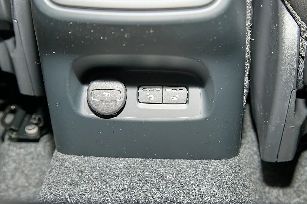 New 2026 Cloud Blue Volvo Plus image 22