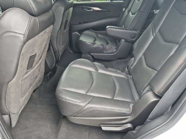 Used 2018 CRYSTAL WHITE TRICOAT Cadillac Platinum image 29