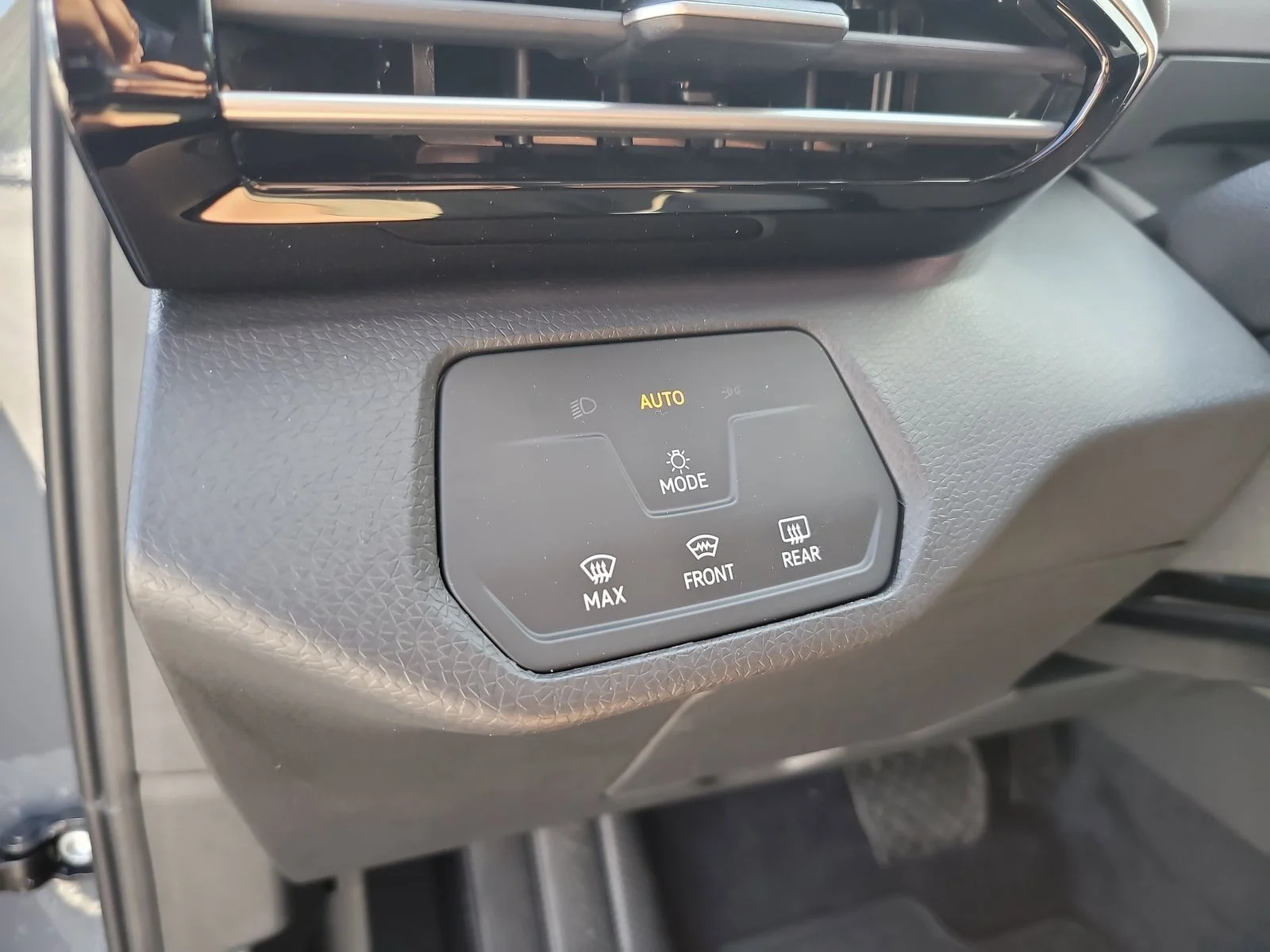 2025 Volkswagen ID.4 PRO - Photo 30