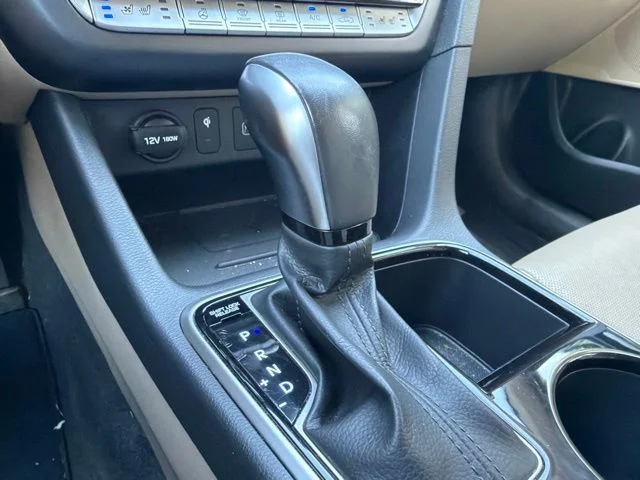 Used 2019 White Hyundai Limited image 19
