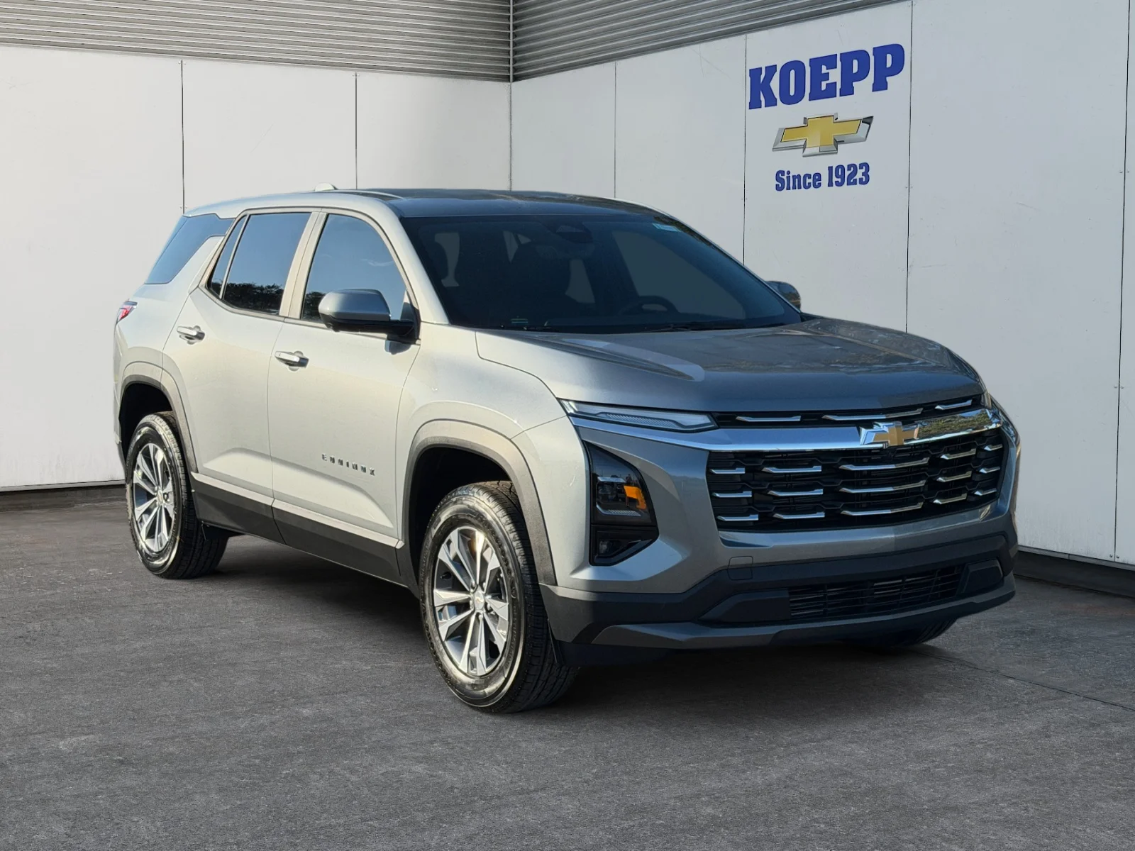 New 2027 Sterling Gray Metallic Chevrolet LT image 7