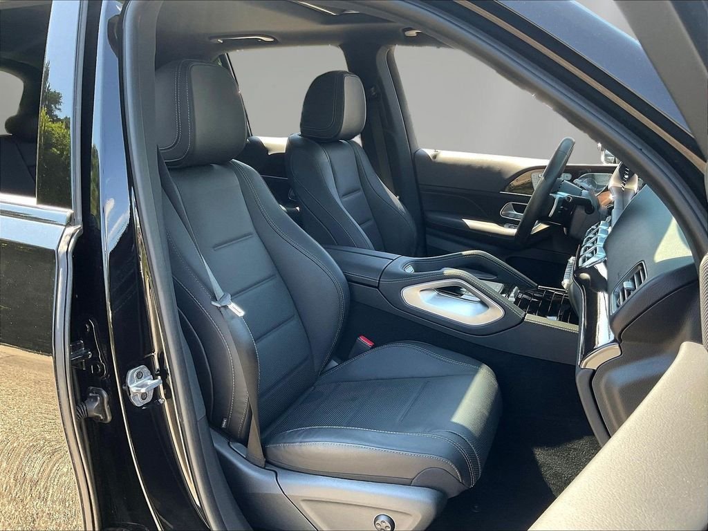 Certified Used 2024 Obsidian Black Metallic Mercedes-Benz GLE 580 image 31
