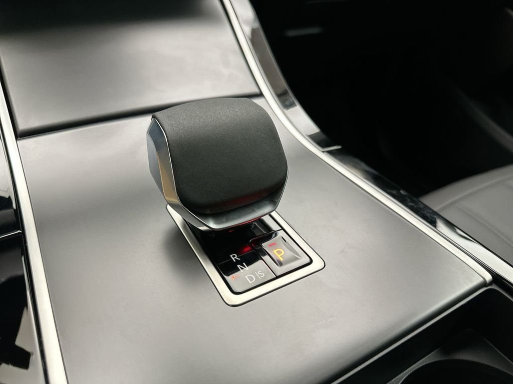 New 2026 Fuji White Land Rover S image 12