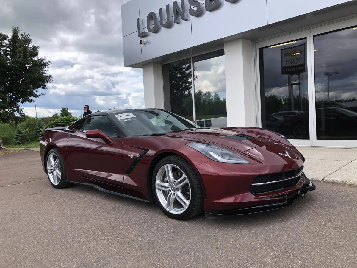 Used 2016 Red Chevrolet 2dr Stingray Cpe w/1LT image 1