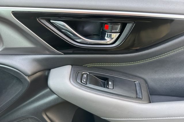 Used 2025 White Subaru Onyx Edition image 21