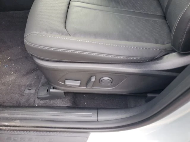 New 2026 Ivory Silver Kia S image 9