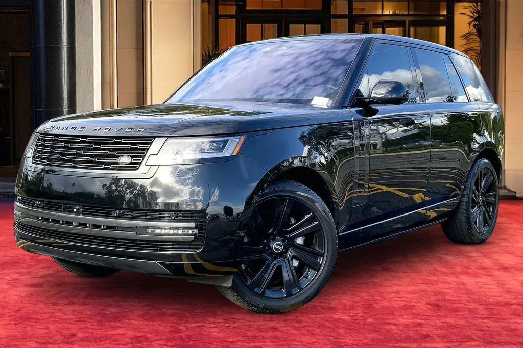 2023 Land Rover Range Rover 3.0 SE SWB's photo