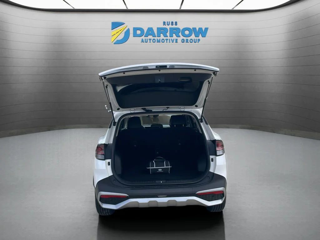 Used 2023 White Kia EX image 31
