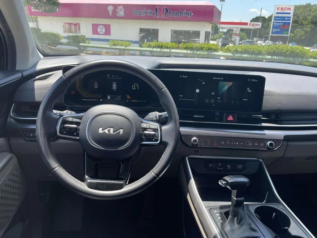 Used 2025 Gray Kia LXS image 12