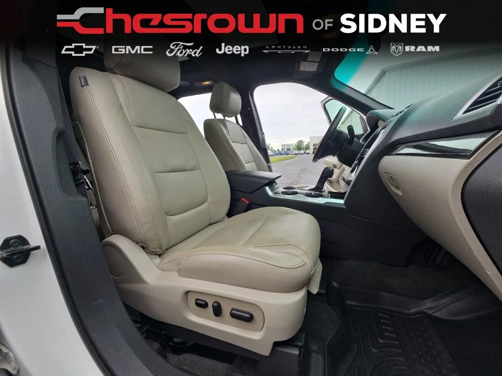 Used 2014 White Ford Limited image 28