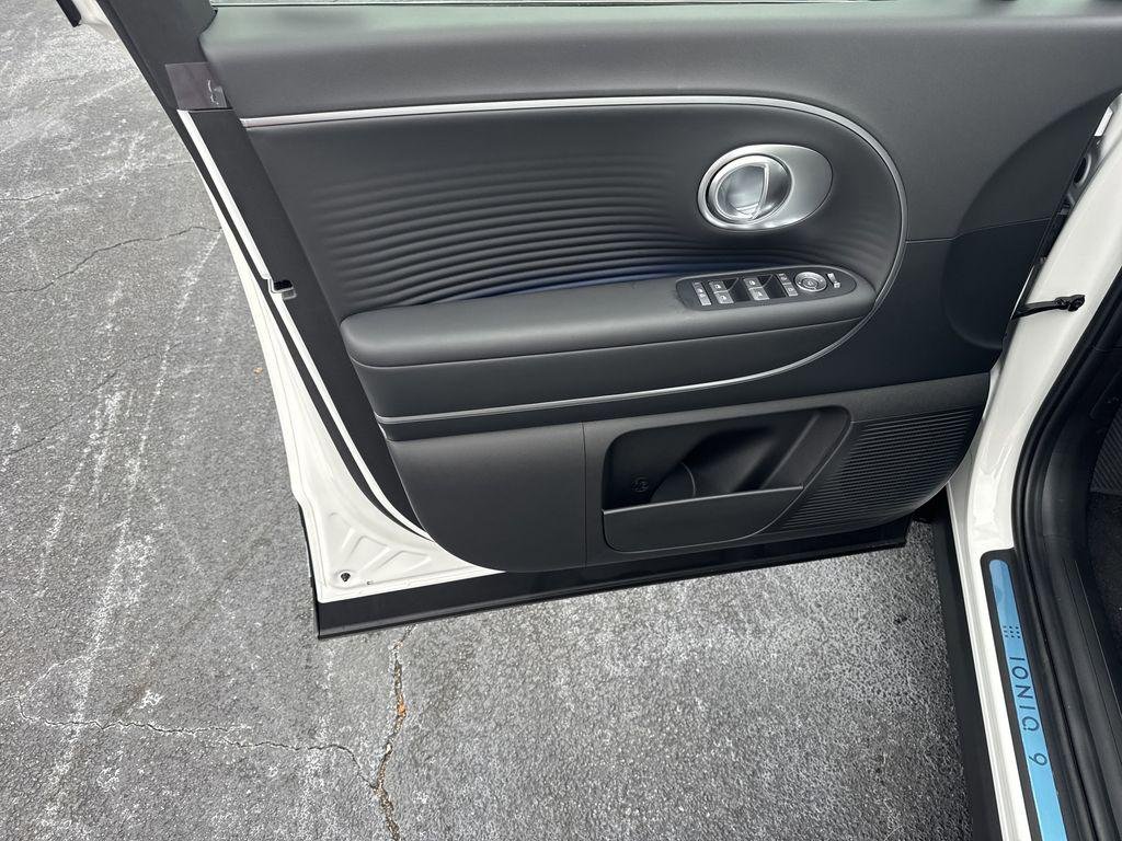New 2026 White Hyundai SEL image 10