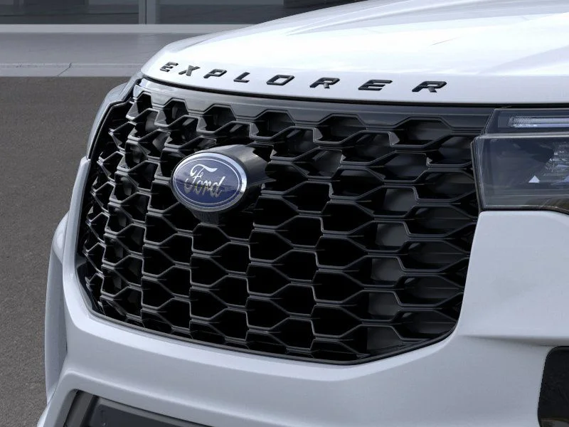 New 2026 Space White Metallic Ford ST-Line image 17