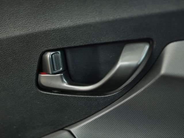 Used 2019 Chalk White Hyundai 2.0 Premium image 13
