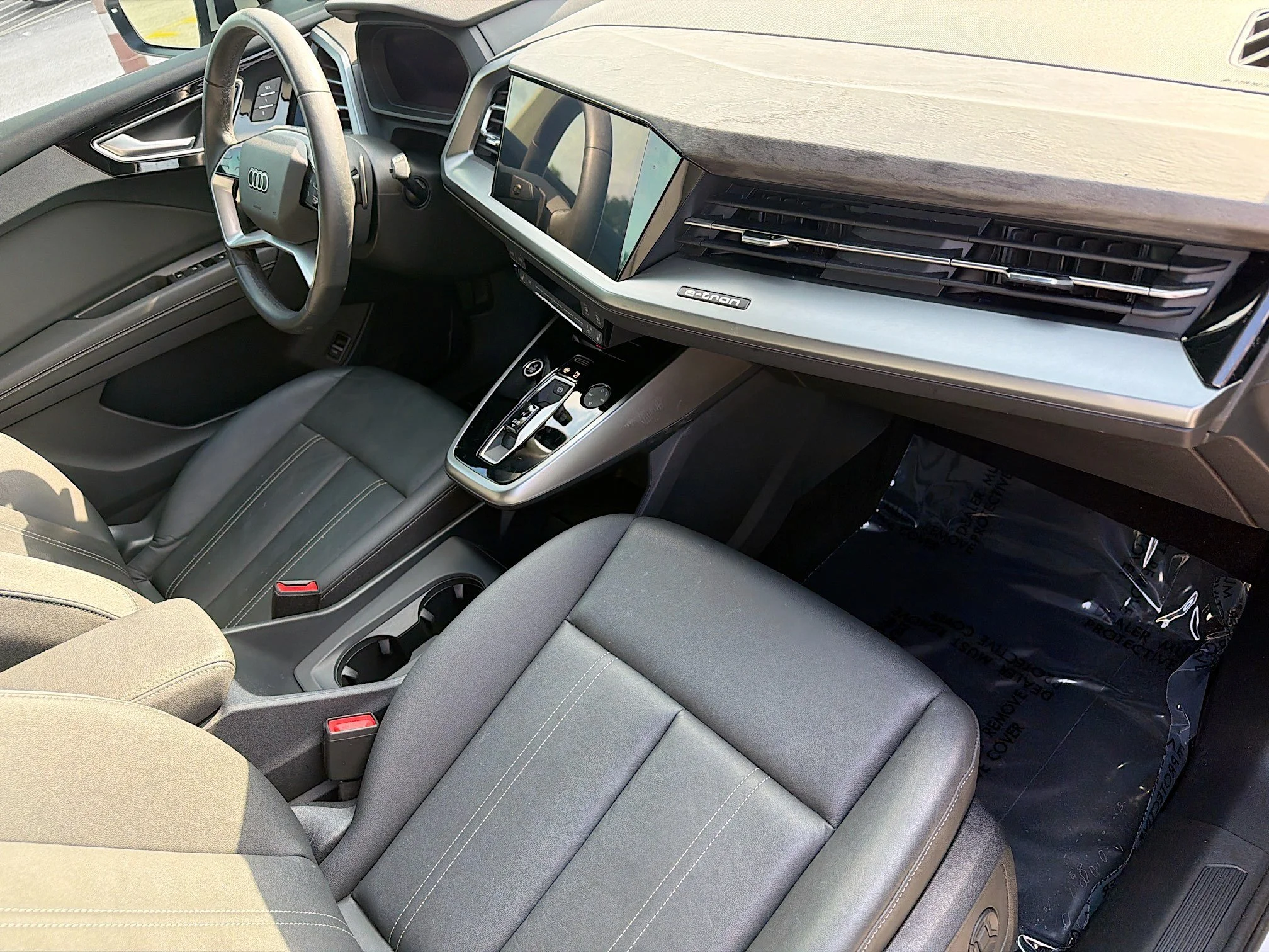 Used 2025 Glacier White Audi Premium image 13