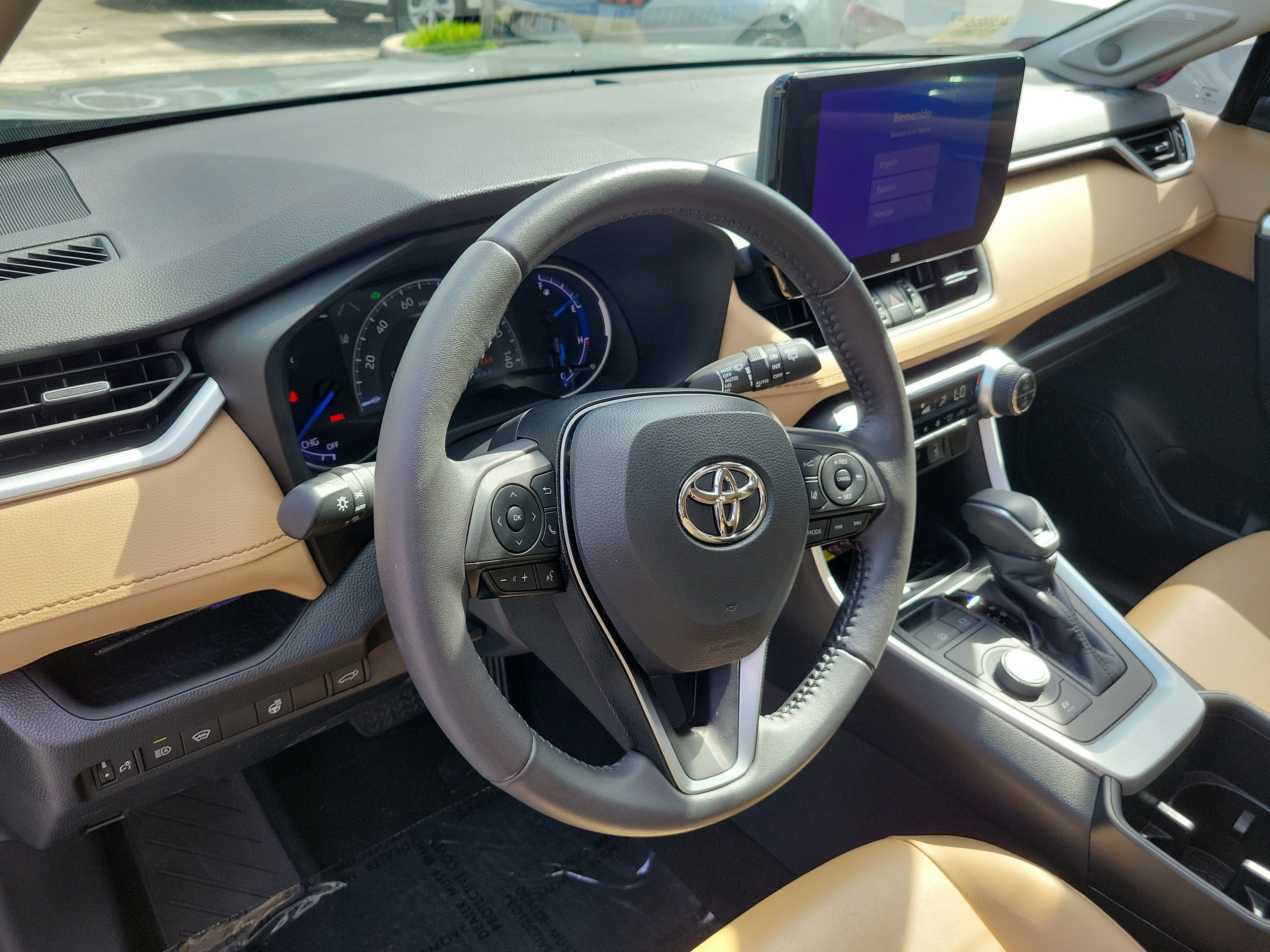 Used 2023 Lunar Toyota Hybrid XLE Premium image 25