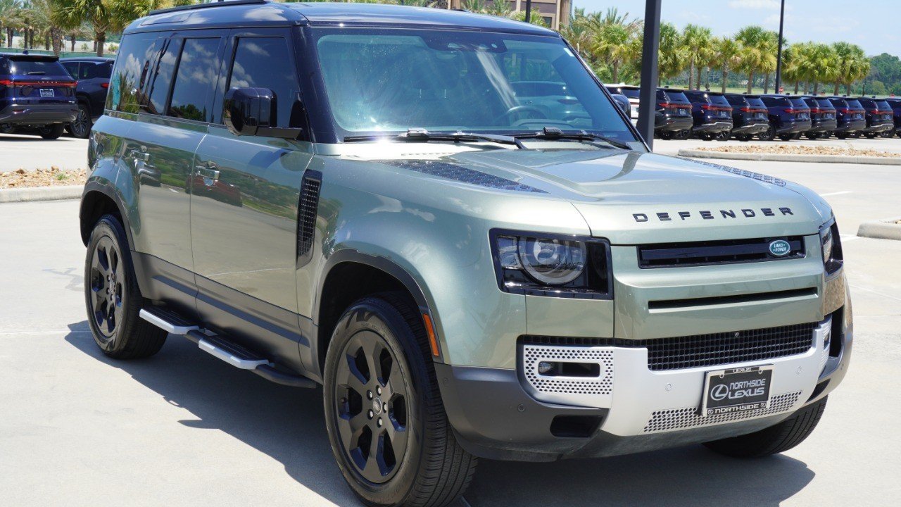 Used 2023 Green Land Rover S image 3