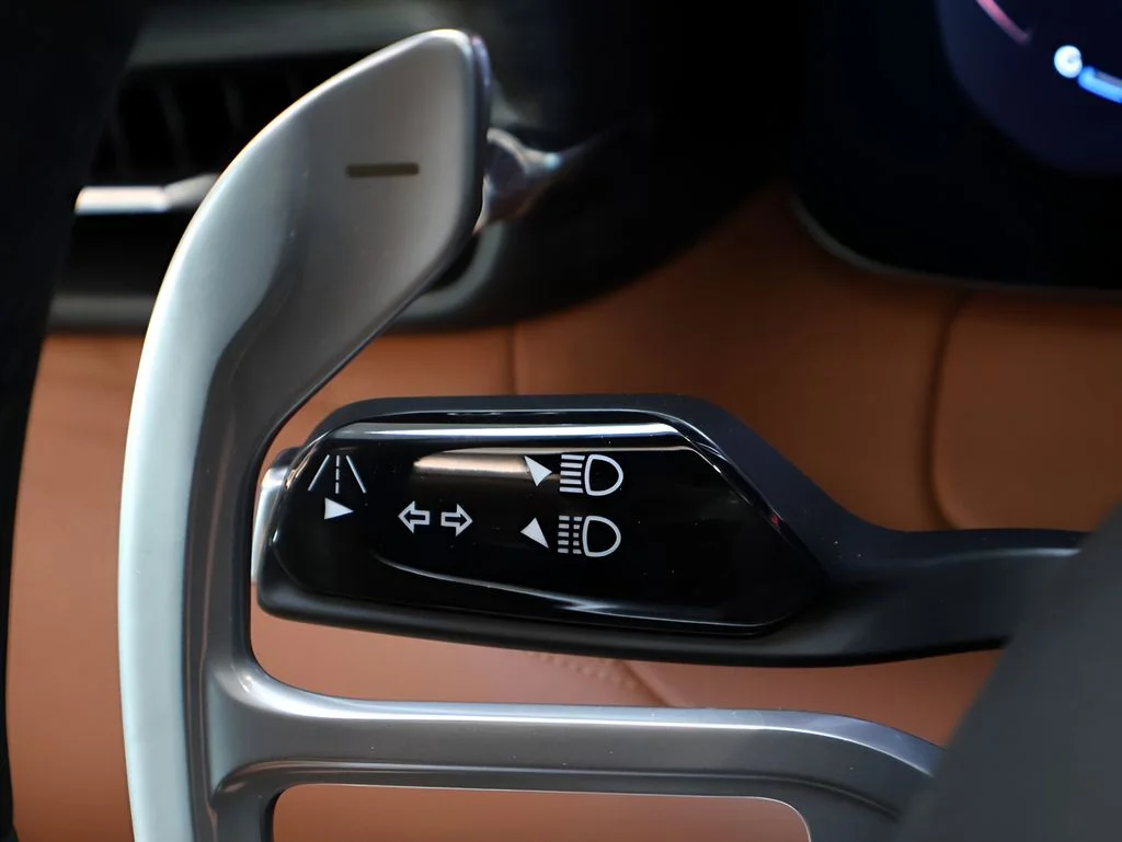 New 2026 Nero Assoluto Metallic Maserati Base image 39