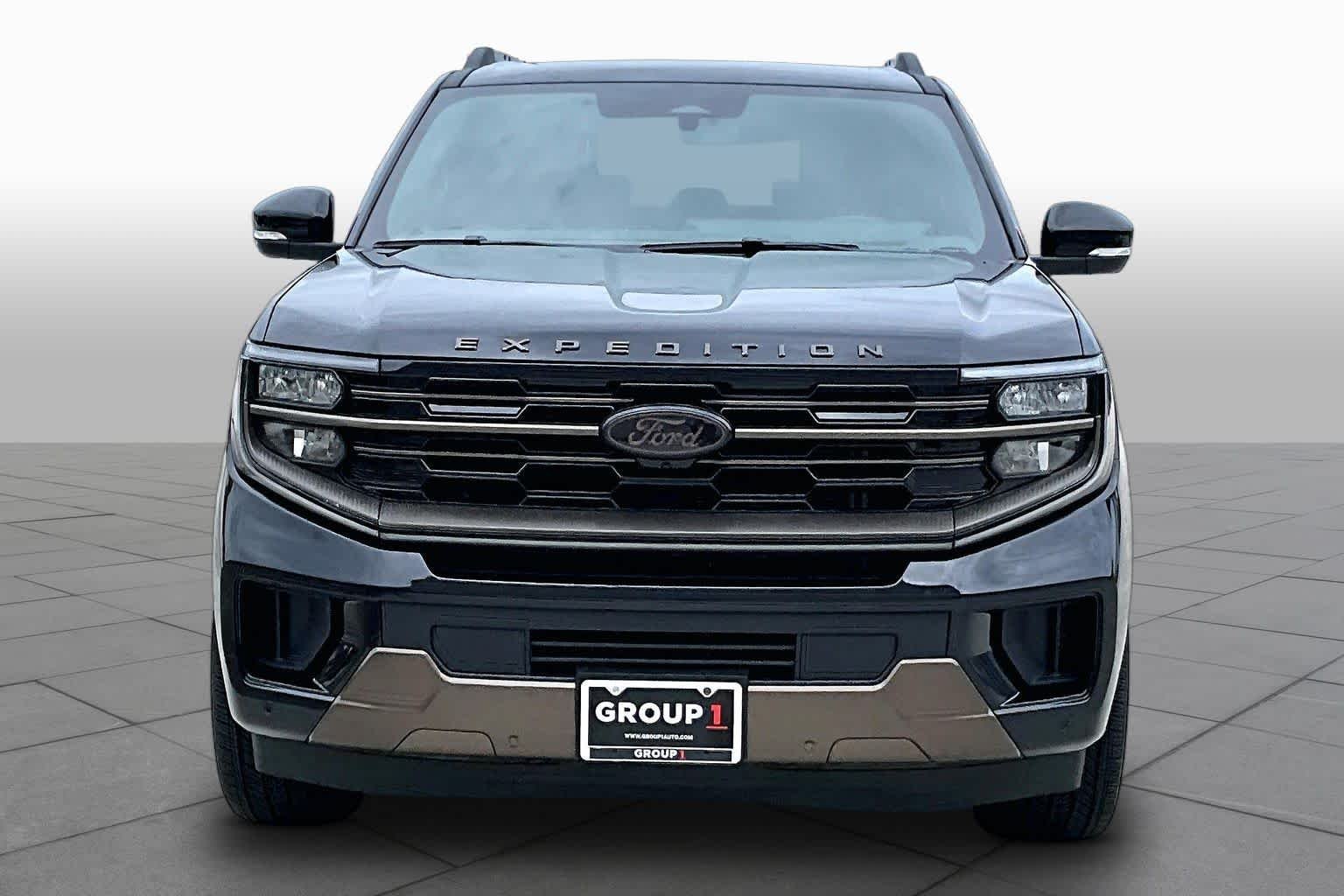 Used 2025 Agate Black Metallic Ford King Ranch image 4