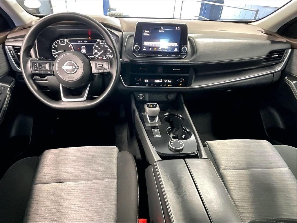 Used 2023 Silver Nissan SV image 22