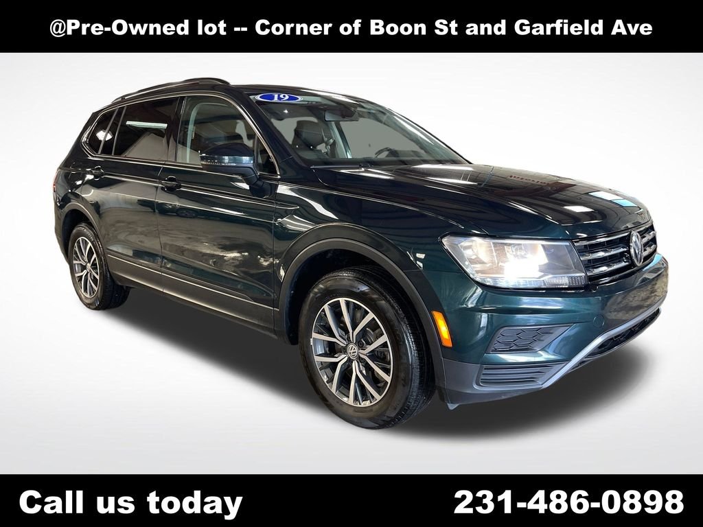 Used 2019 Green Volkswagen 2.0T SE image 7