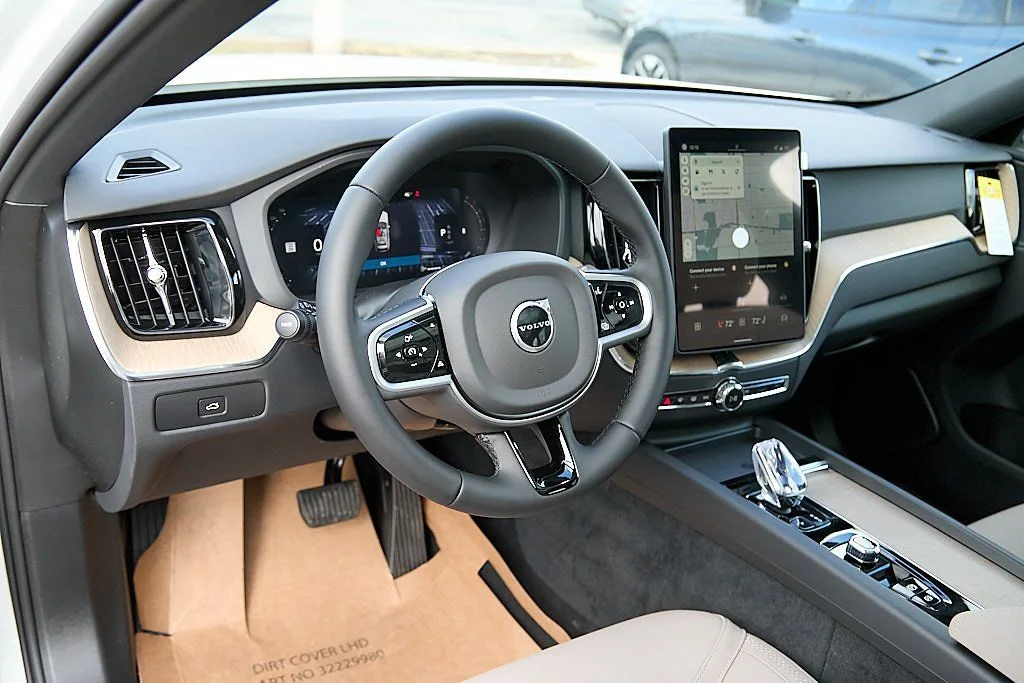 New 2026 Crystal White Volvo Plus image 13