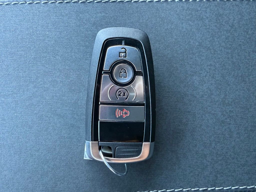 New 2026 Avalanche Gray Ford Big Bend image 26