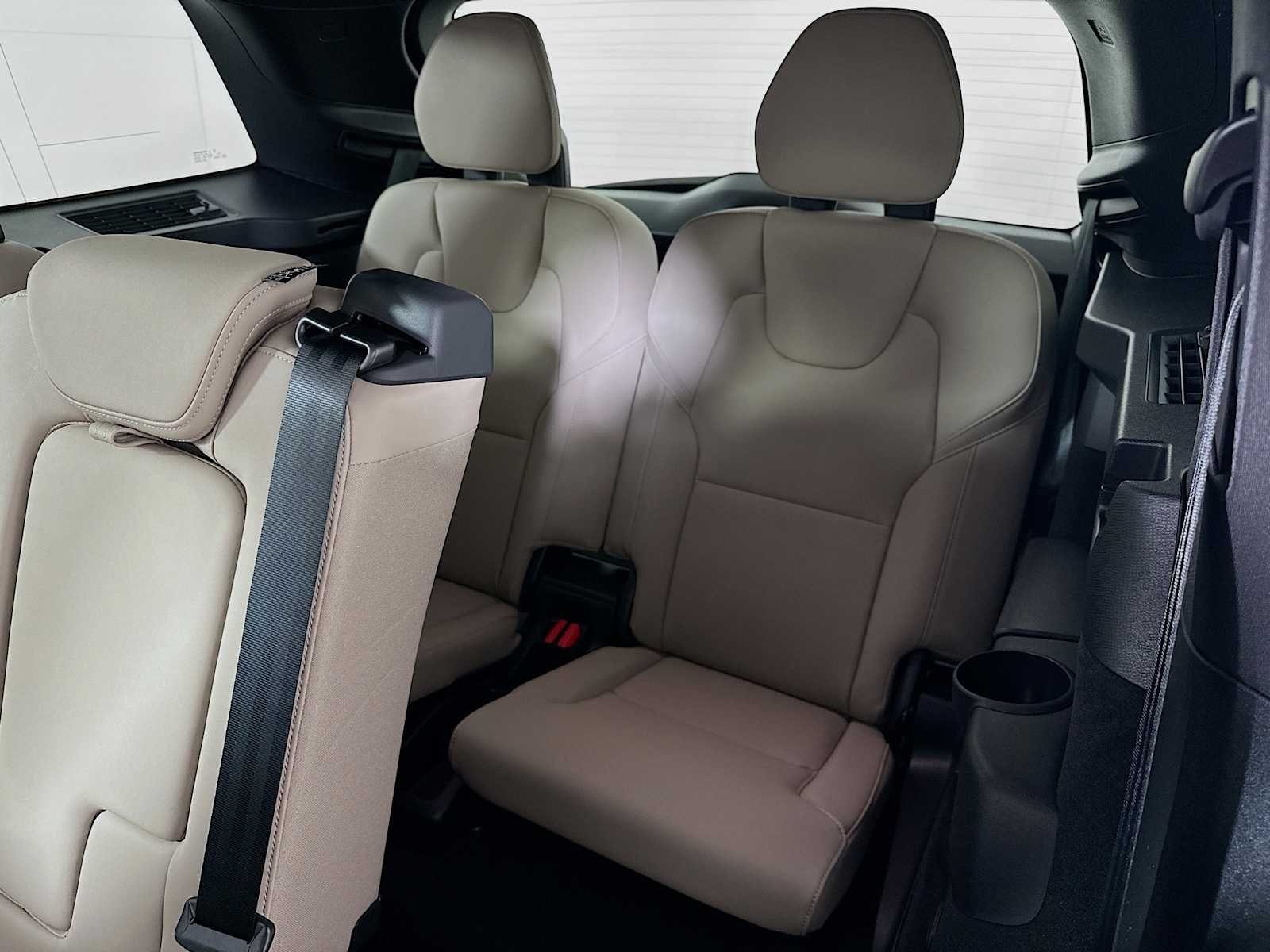New 2026 Crystal White Volvo Core image 26