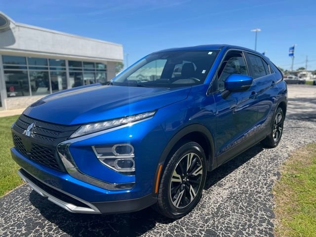 Used 2024 Blue Mitsubishi SE image 4