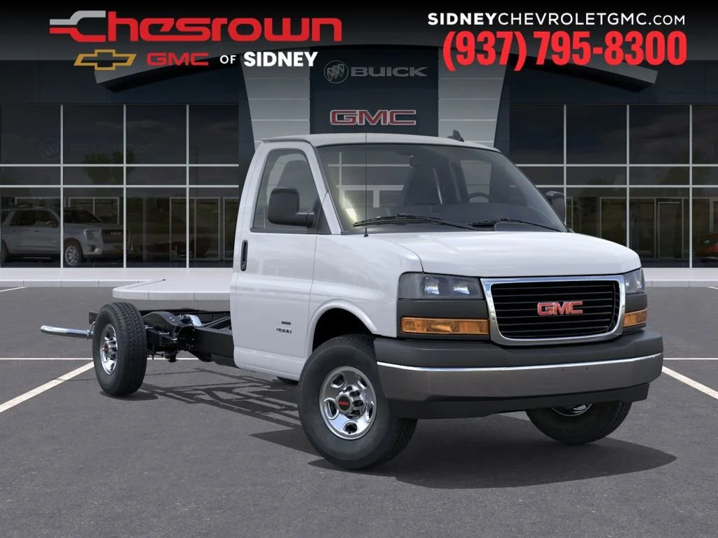 New 2025 Summit White GMC 1WT image 14
