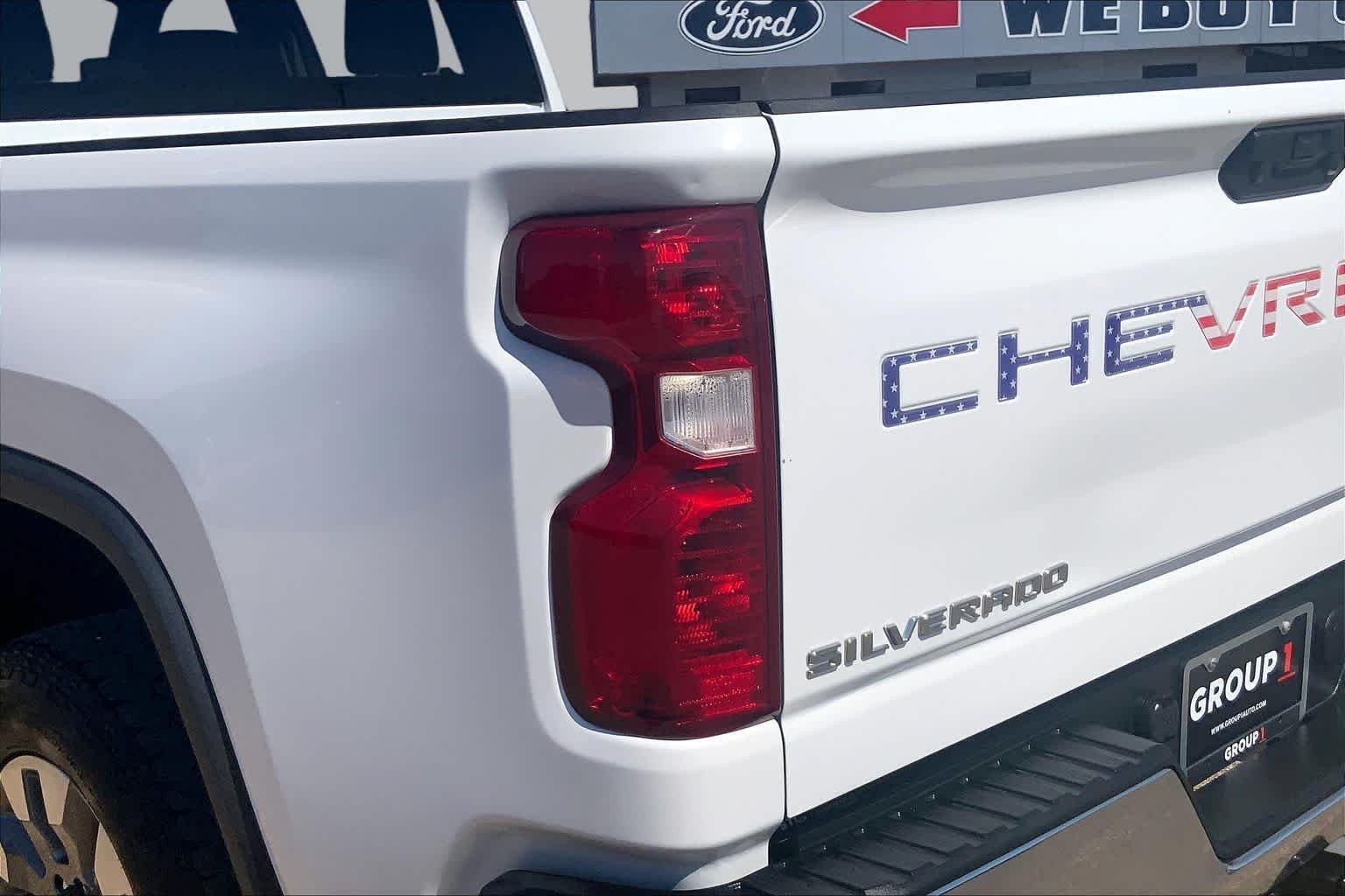 Used 2022 Summit White Chevrolet LT image 29