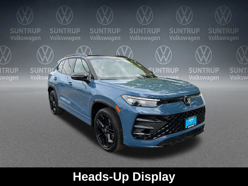 Used 2025 Blue Volkswagen 2.0T SE R-Line Black image 9