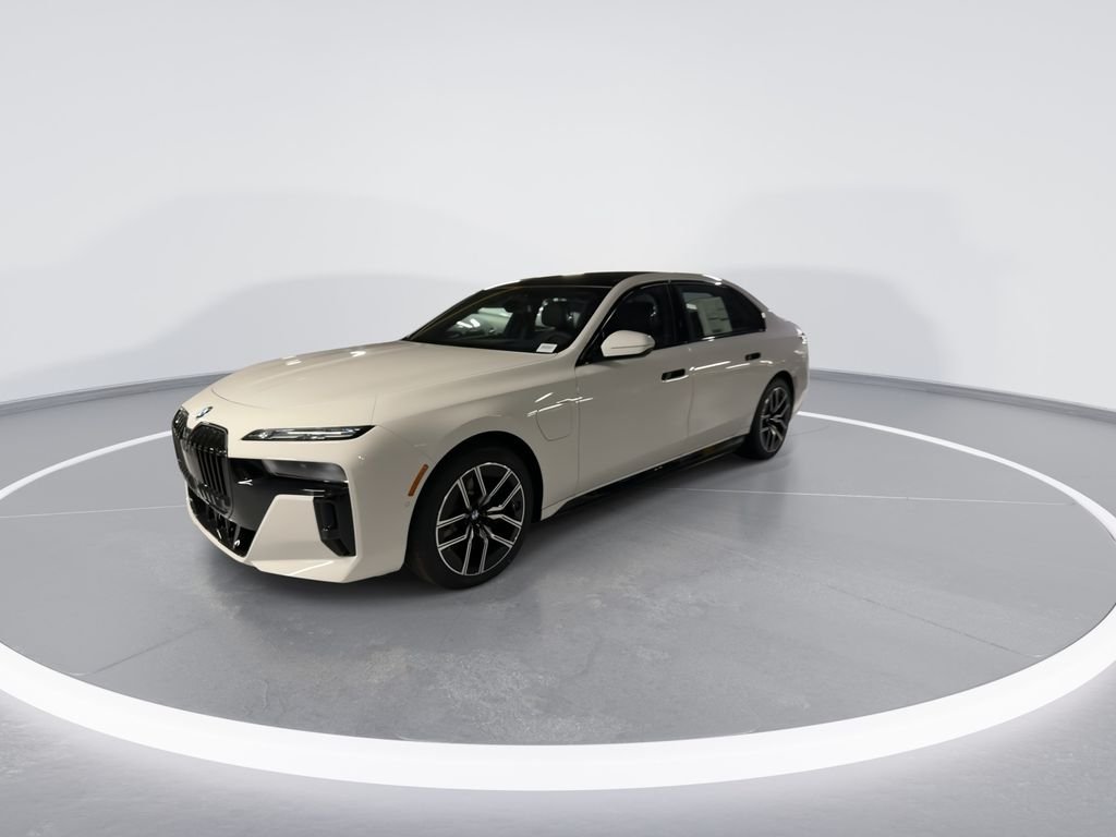 New 2026 Alpine White BMW 750e xDrive image 4