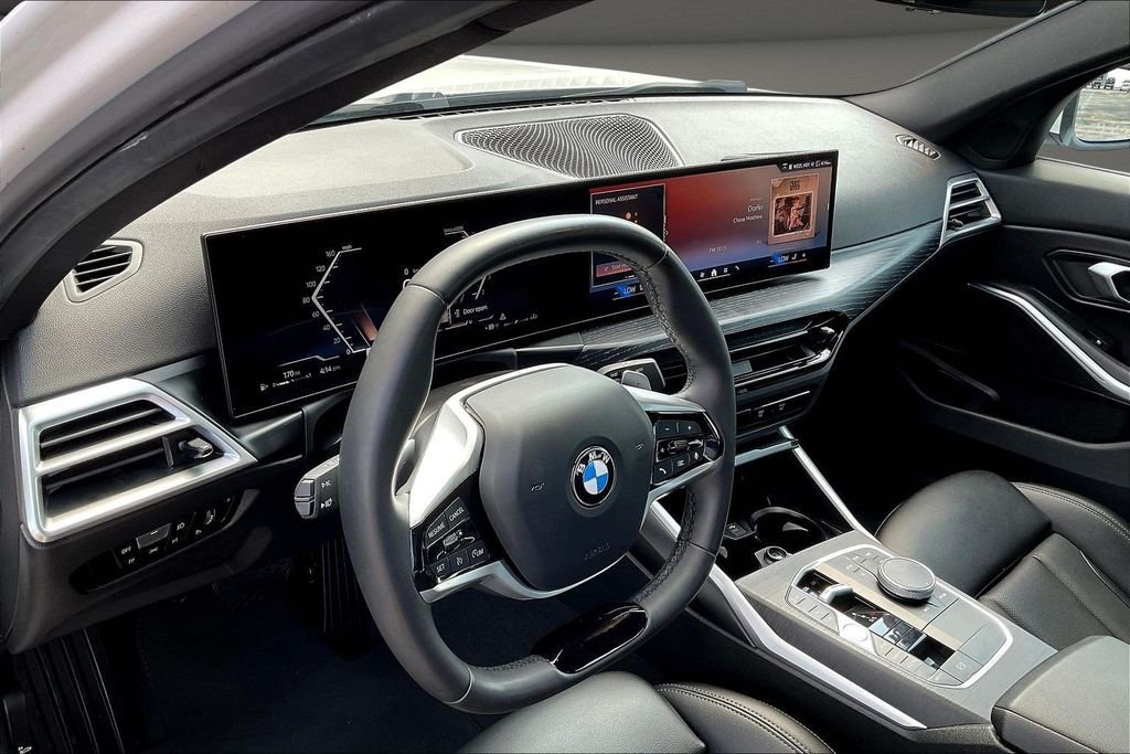 Used 2025 White BMW 330i image 19