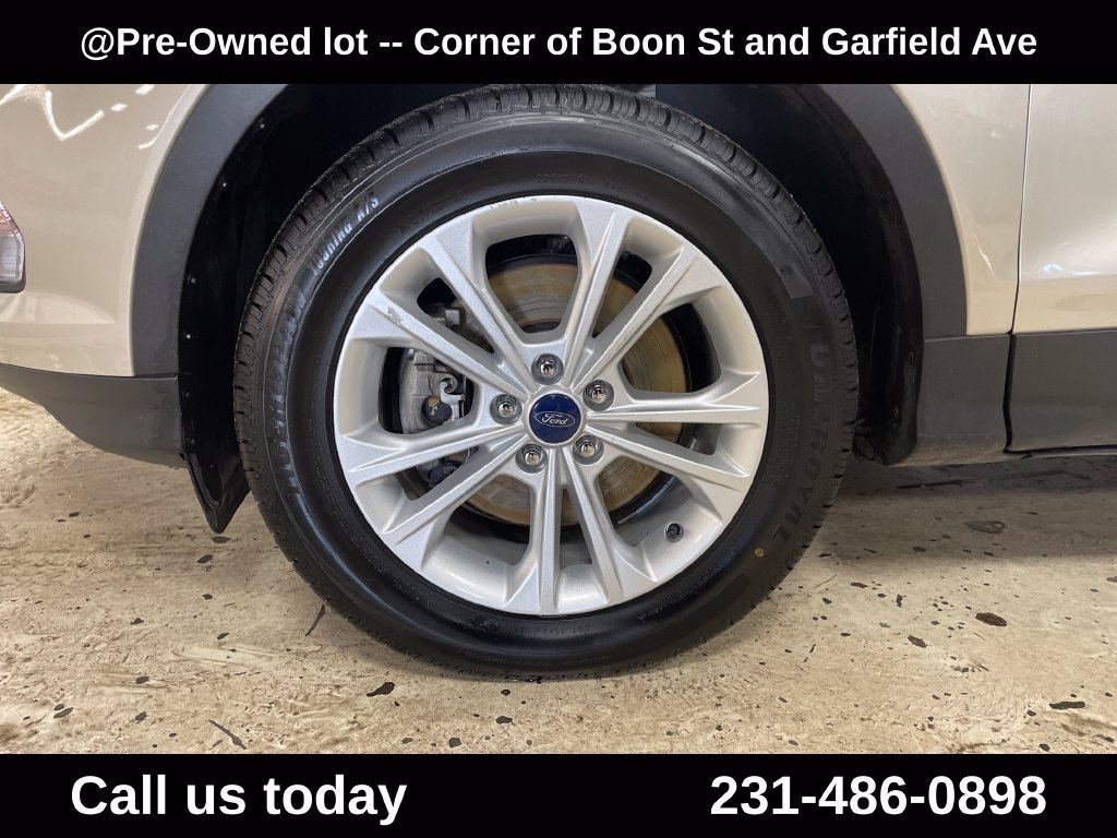 Used 2018 Gold Ford SE image 10