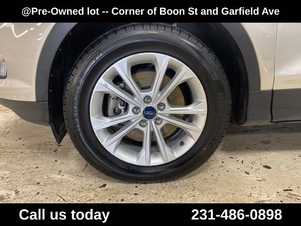 Used 2018 Gold Ford SE image 10