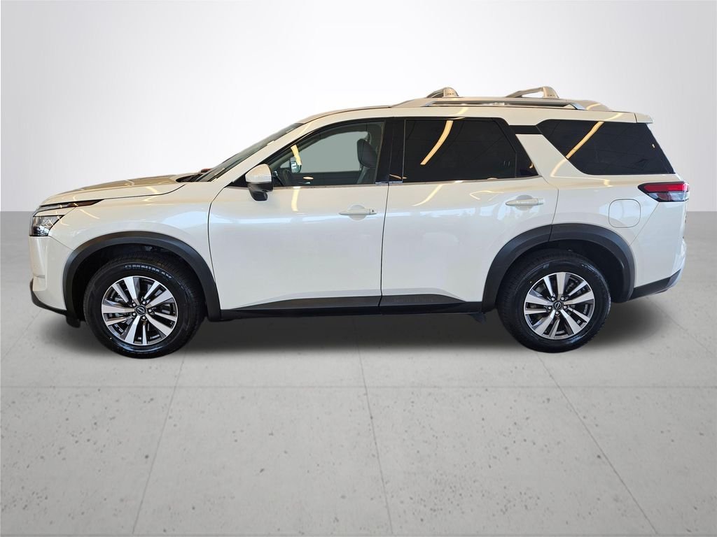 Used 2023 Pearl White Nissan SL image 11