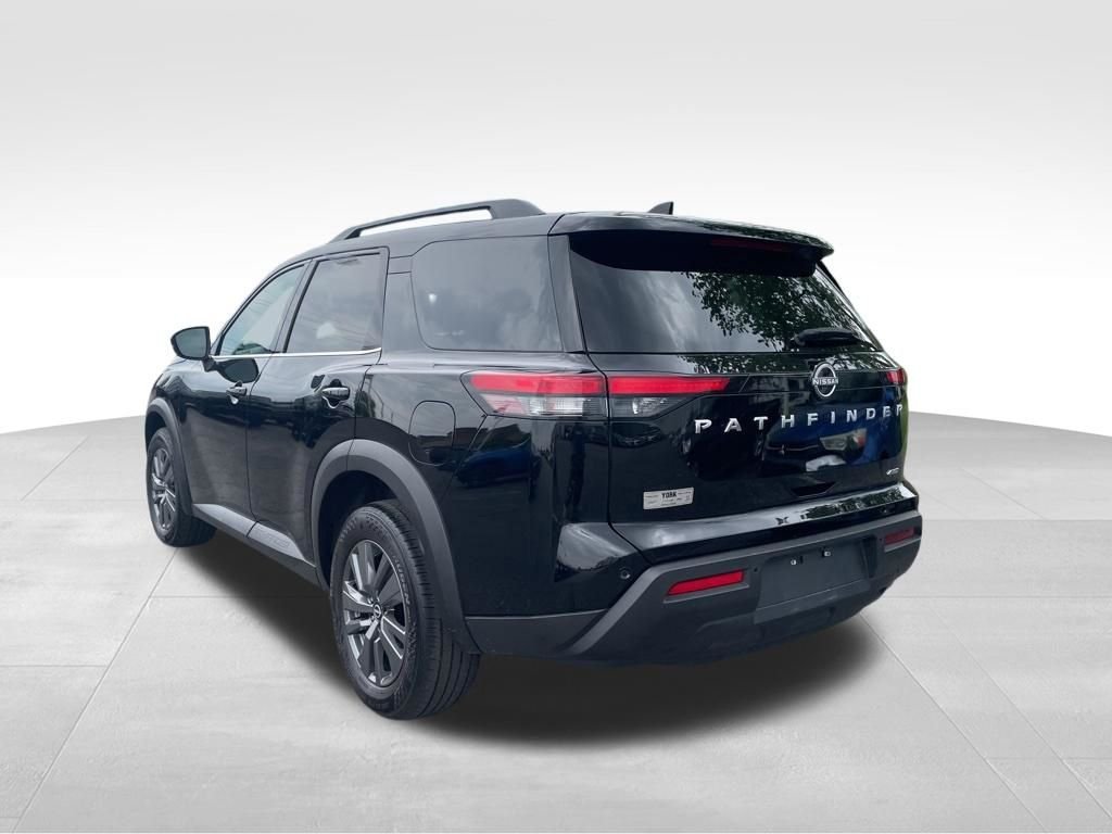 Used 2025 Black Nissan SV image 3