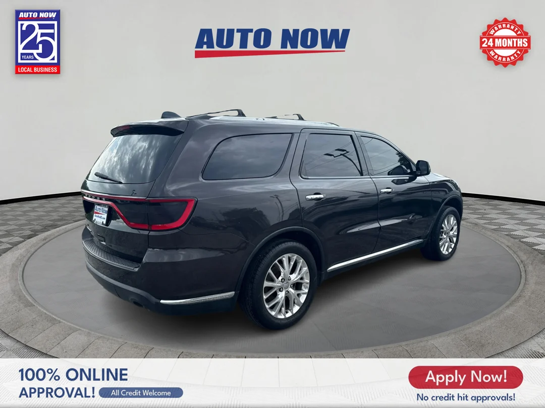 Used 2017 Brown Dodge SXT RWD image 5