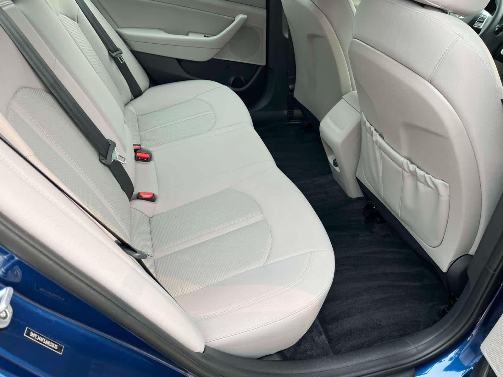 Used 2018 Lakeside Blue Hyundai SEL image 19