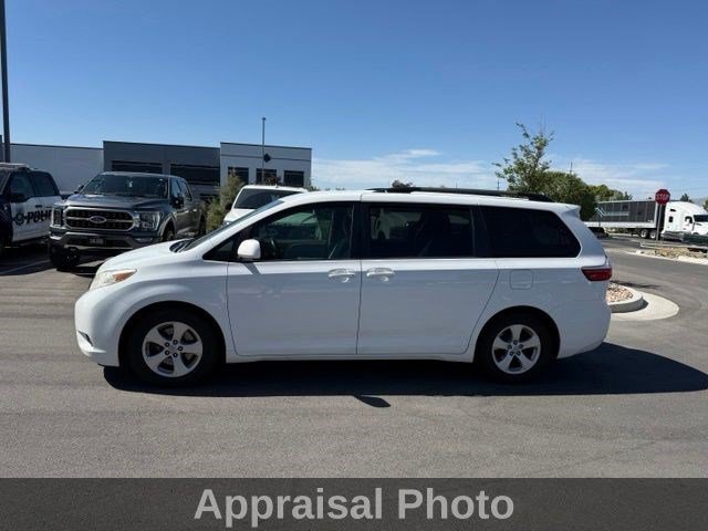 Used 2015 Super White Toyota LE AAS image 3