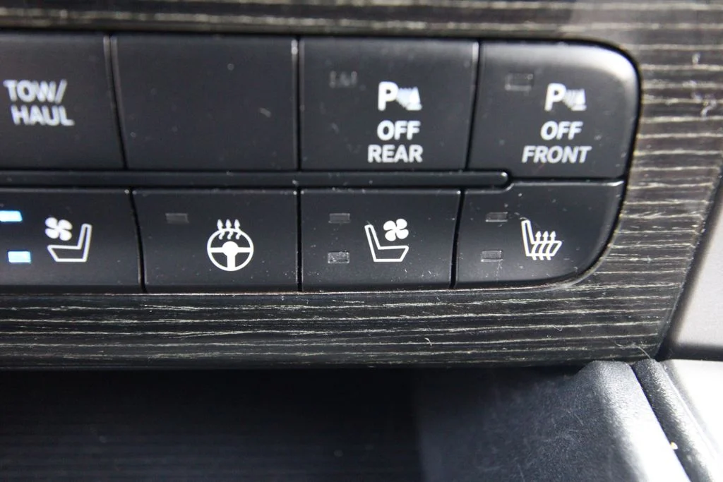 Used 2016 Black Ram Laramie Longhorn image 30
