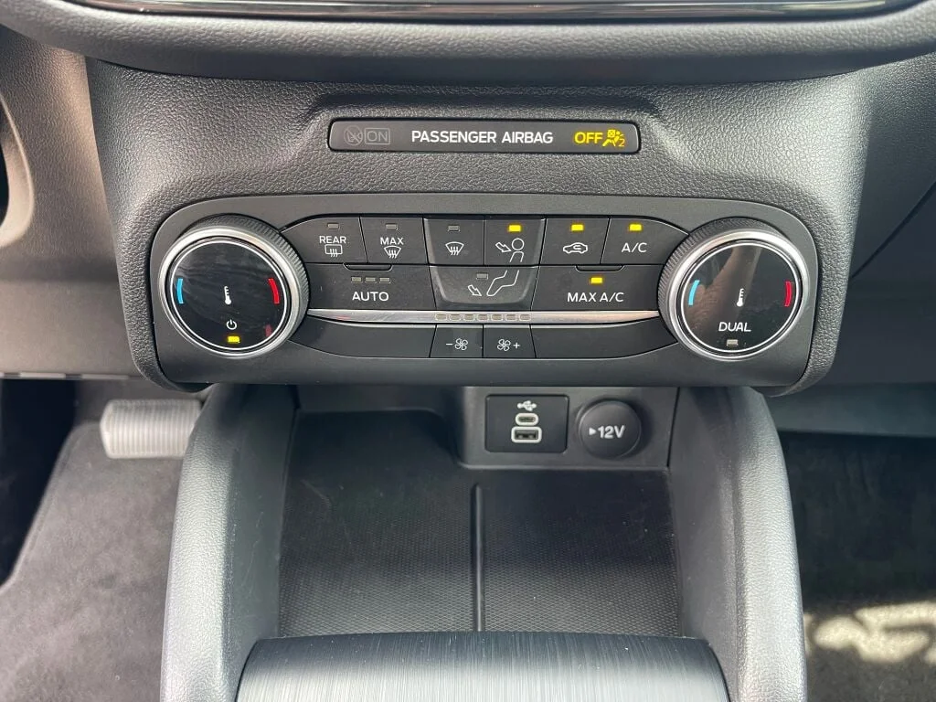 Used 2025 Agate Black Ford ST-Line image 12