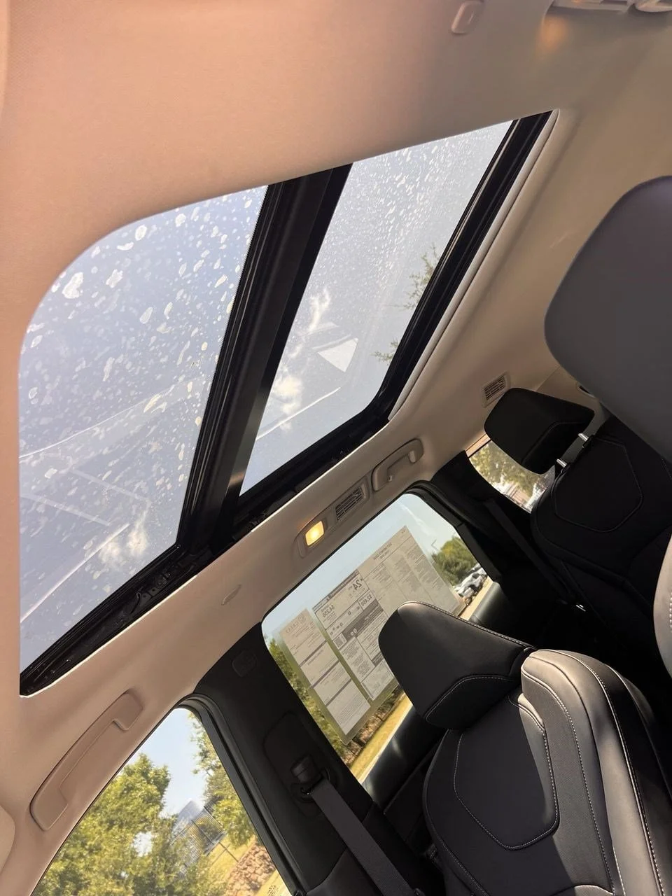New 2027 MINERAL BLACK INFINITI Luxe AWD image 18