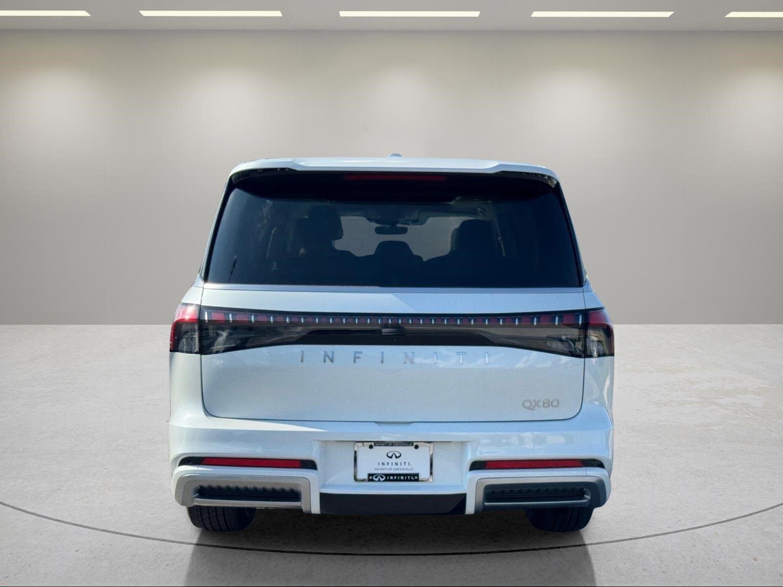New 2027 RADIANT WHITE INFINITI Luxe 2WD image 4